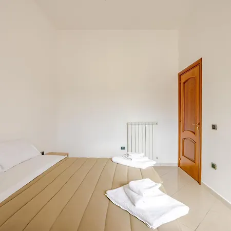 Royal Palace Capodimonte - Just A Stone's Throw From The Center Apartment
