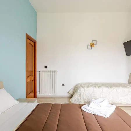 Apartment Royal Palace Capodimonte - Just A Stone's Throw From The Center